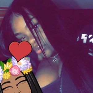 Meet your Posher, Maya